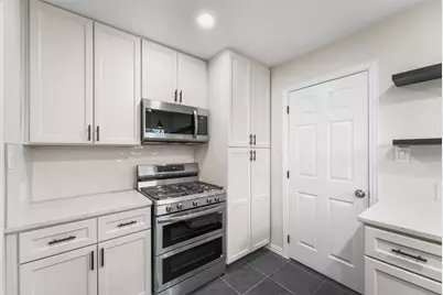 311 N Tennant Street, Dallas, TX 75208 - Photo 2