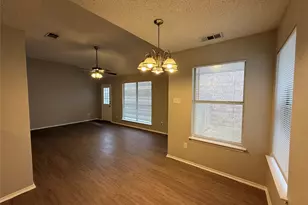 9636 Stonewood Dr, Dallas, TX 75227 - Photo 10