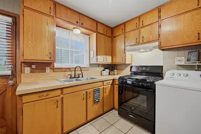 231 Ross Avenue, Denison, TX 75020 - Photo 12