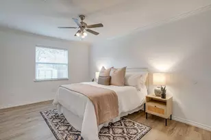 800 Crestview Dr, Burleson, TX 76028 - Photo 22