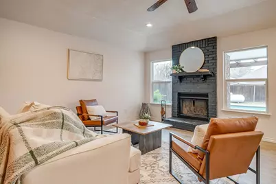 800 Crestview Drive, Burleson, TX 76028 - Photo 2