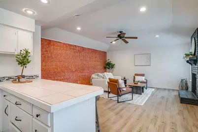 800 Crestview Drive, Burleson, TX 76028 - Photo 20