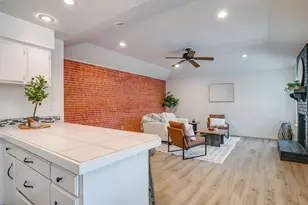 800 Crestview Dr, Burleson, TX 76028 - Photo 20