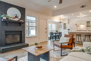 800 Crestview Dr, Burleson, TX 76028 - Photo 10