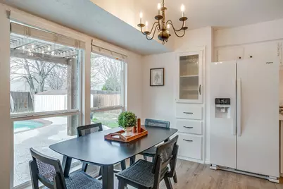 800 Crestview Drive, Burleson, TX 76028 - Photo 14