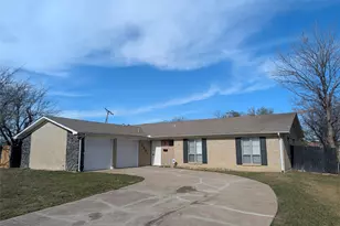 2901 San Marcos Dr, Fort Worth, TX 76116 - Photo 2