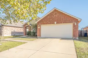 712 Grant St, Burleson, TX 76028 - Photo 2