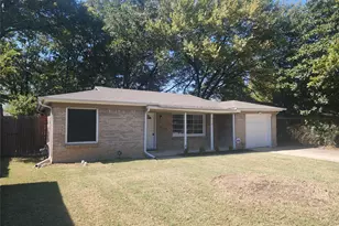 532 S Judd St, White Settlement, TX 76108 - Photo 2