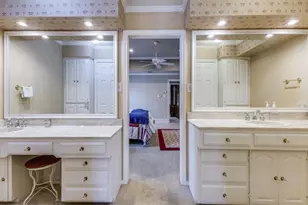 9915 Wood Forest Dr, Dallas, TX 75243 - Photo 22