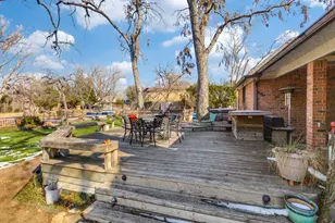 9915 Wood Forest Dr, Dallas, TX 75243 - Photo 32