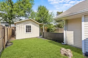 1003 Oak St, McKinney, TX 75069 - Photo 18