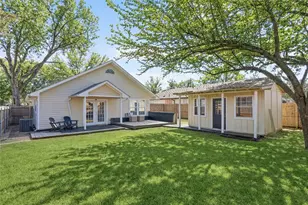 1003 Oak St, McKinney, TX 75069 - Photo 2