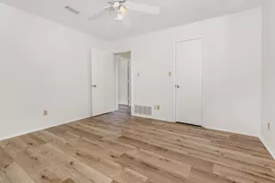 13426 Whispering Hills Dr, Dallas, TX 75243 - Photo 24