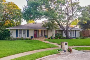 2628 Dalgreen Ct, Plano, TX 75075 - Photo 2