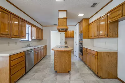 7017 Baseline Lane, Fort Worth, TX 76133 - Photo 8