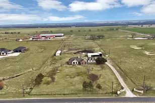 576 Welch School Rd, Collinsville, TX 76233 - Photo 32