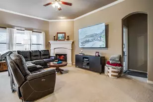 315 Crosscreek Dr, Princeton, TX 75407 - Photo 4