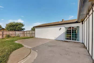 2700 Winding Creek Drive, Carrollton, TX 75007 - Photo 32