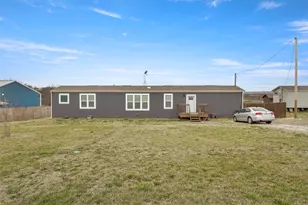 627 Kentucky Town Rd, Whitewright, TX 75491 - Photo 1