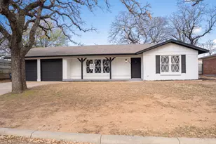 6229 Warrington Pl, Fort Worth, TX 76112 - Photo 2