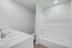 212 Arbor Ct, Granbury, TX 76048 - Photo 16