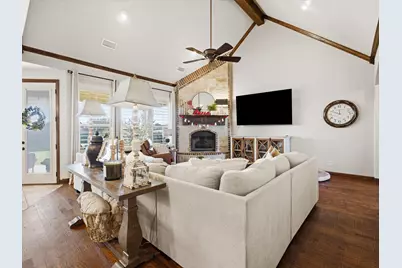 105 Mesquite Court, Decatur, TX 76234 - Photo 6