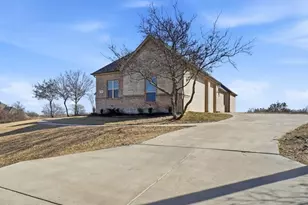 4021 J E Woody Rd, Springtown, TX 76082 - Photo 38