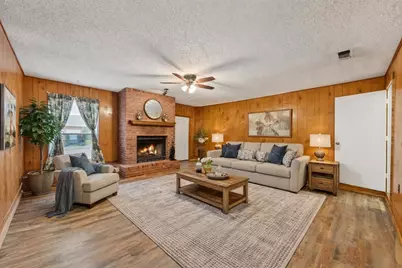 2305 Gilbert Circle, Arlington, TX 76010 - Photo 2