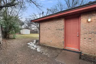 2305 Gilbert Cir, Arlington, TX 76010 - Photo 36