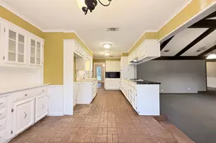 1200 E Franklin St, Hillsboro, TX 76645 - Photo 8