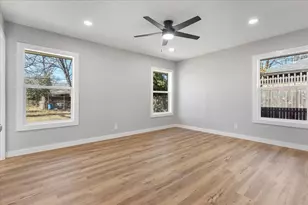 10129 Newcombe Dr, Dallas, TX 75228 - Photo 14