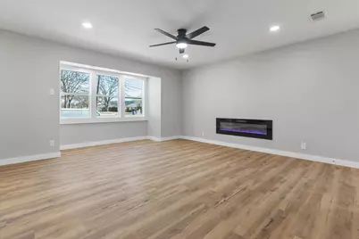 10129 Newcombe Drive, Dallas, TX 75228 - Photo 10