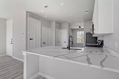 948 S Corinth Street #3, Dallas, TX 75215 - Photo 14