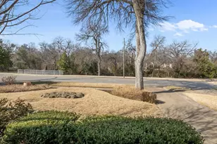 1230 Elmwood Blvd, Dallas, TX 75224 - Photo 2