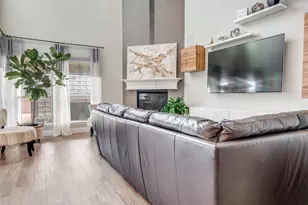 329 Valentino Wy, Grand Prairie, TX 75052 - Photo 4