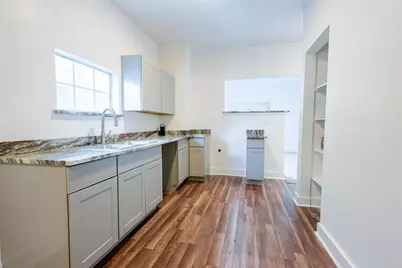 335 N Marsalis Avenue, Dallas, TX 75203 - Photo 4