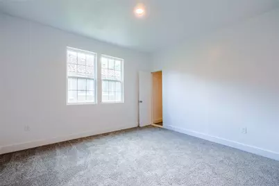 335 N Marsalis Avenue, Dallas, TX 75203 - Photo 8