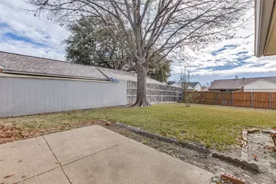 2806 Hackberry Lane, Garland, TX 75042 - Photo 14