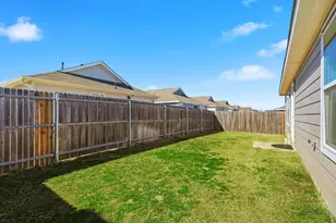 2928 Dora Dr, Fort Worth, TX 76119 - Photo 28
