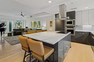 3401 Lee Pkwy, Dallas, TX 75219 - Photo 2