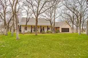 1114 Briarwood St, Weatherford, TX 76087 - Photo 2