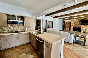 2000 Mill Creek Dr, Arlington, TX 76010 - Photo 14