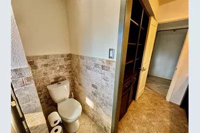 2000 Mill Creek Drive, Arlington, TX 76010 - Photo 30