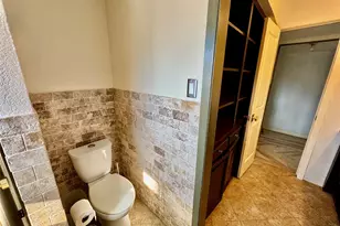 2000 Mill Creek Dr, Arlington, TX 76010 - Photo 30