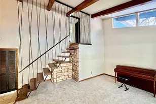 2000 Mill Creek Dr, Arlington, TX 76010 - Photo 4