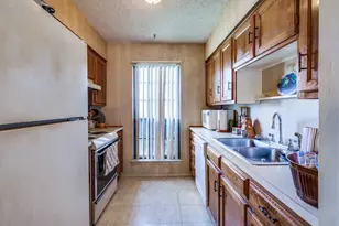 515 Guerin Dr, Arlington, TX 76012 - Photo 4