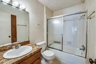 515 Guerin Dr, Arlington, TX 76012 - Photo 8