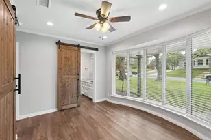 17 Lincolnshire Cir, Bedford, TX 76021 - Photo 4