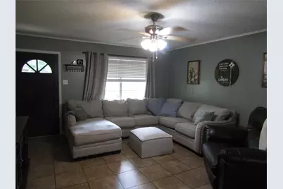 101 N Meadowbrook Drive, Overton, TX 75684 - Photo 4