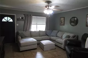 101 N Meadowbrook Dr, Overton, TX 75684 - Photo 4